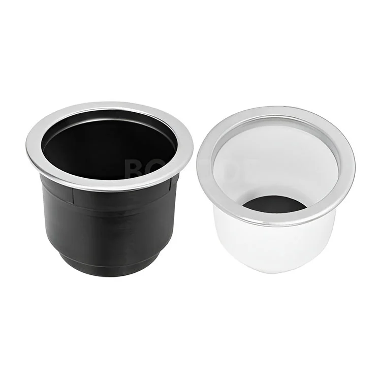 Muovinen mukin pidike